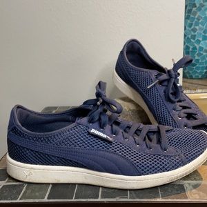 Puma Sneakers in Navy Weave - Lightweight